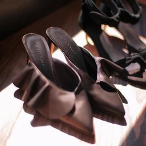 NIB Rebecca Minkoff Giov Ruffle Pointed Toe Mules